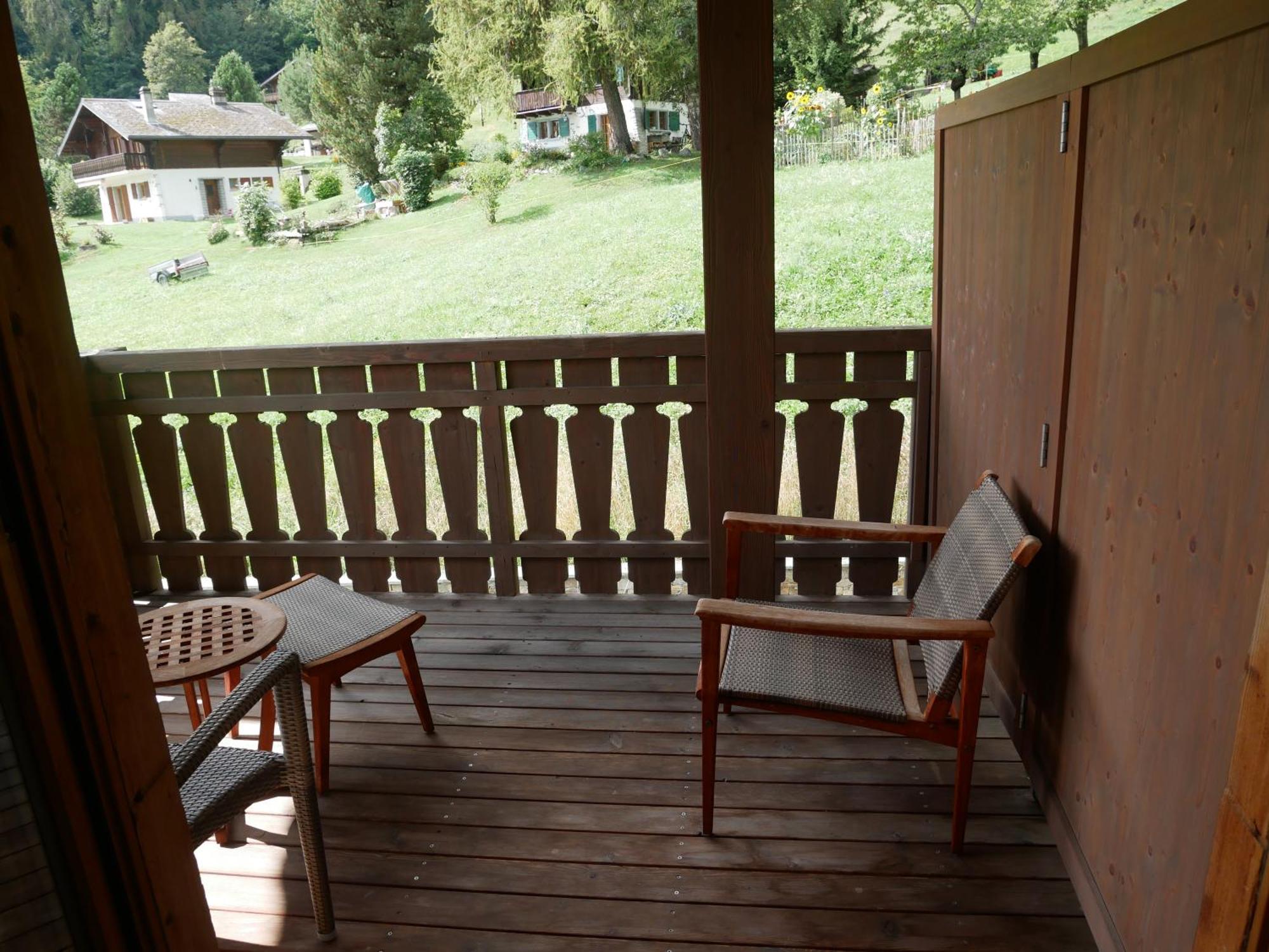 Between Boutique Hotel Chamoson ภายนอก รูปภาพ