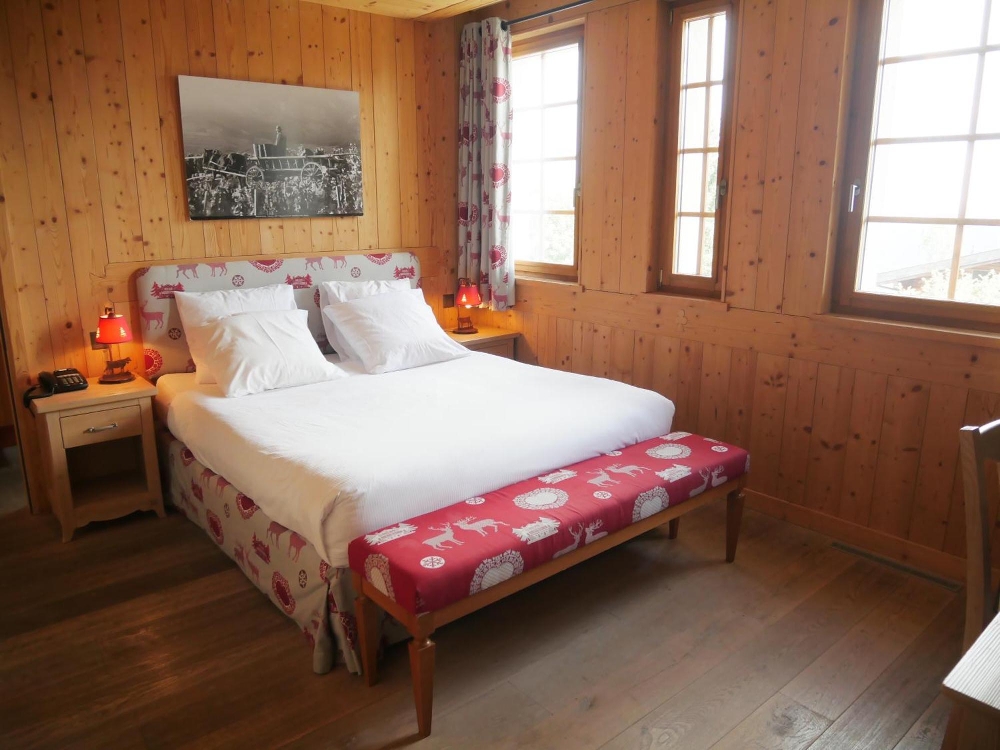 Between Boutique Hotel Chamoson ภายนอก รูปภาพ