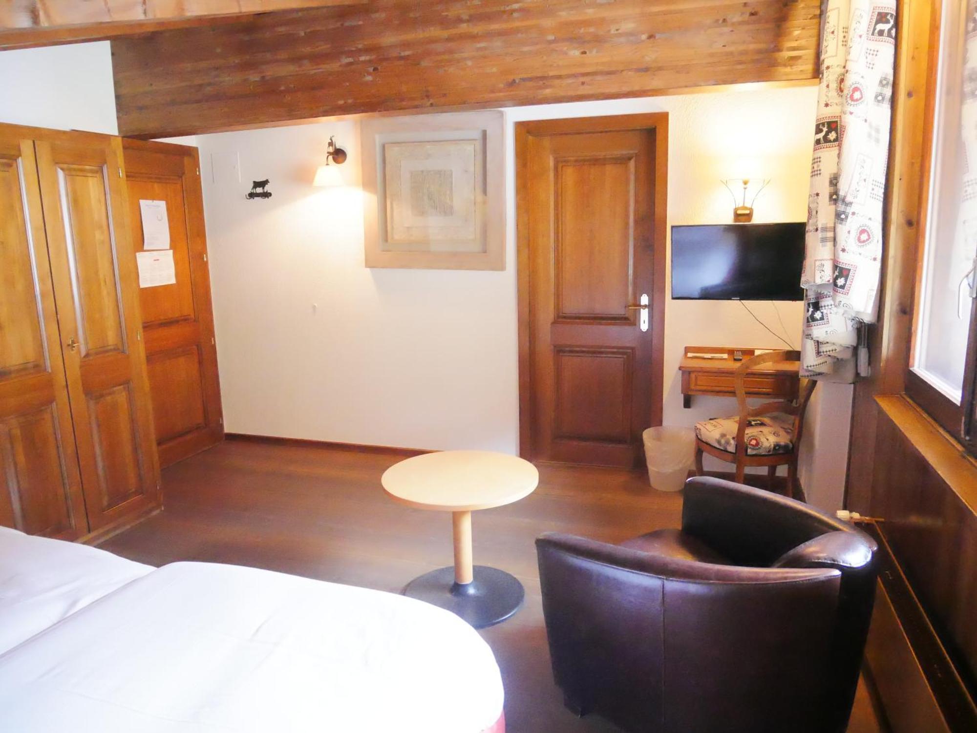 Between Boutique Hotel Chamoson ภายนอก รูปภาพ