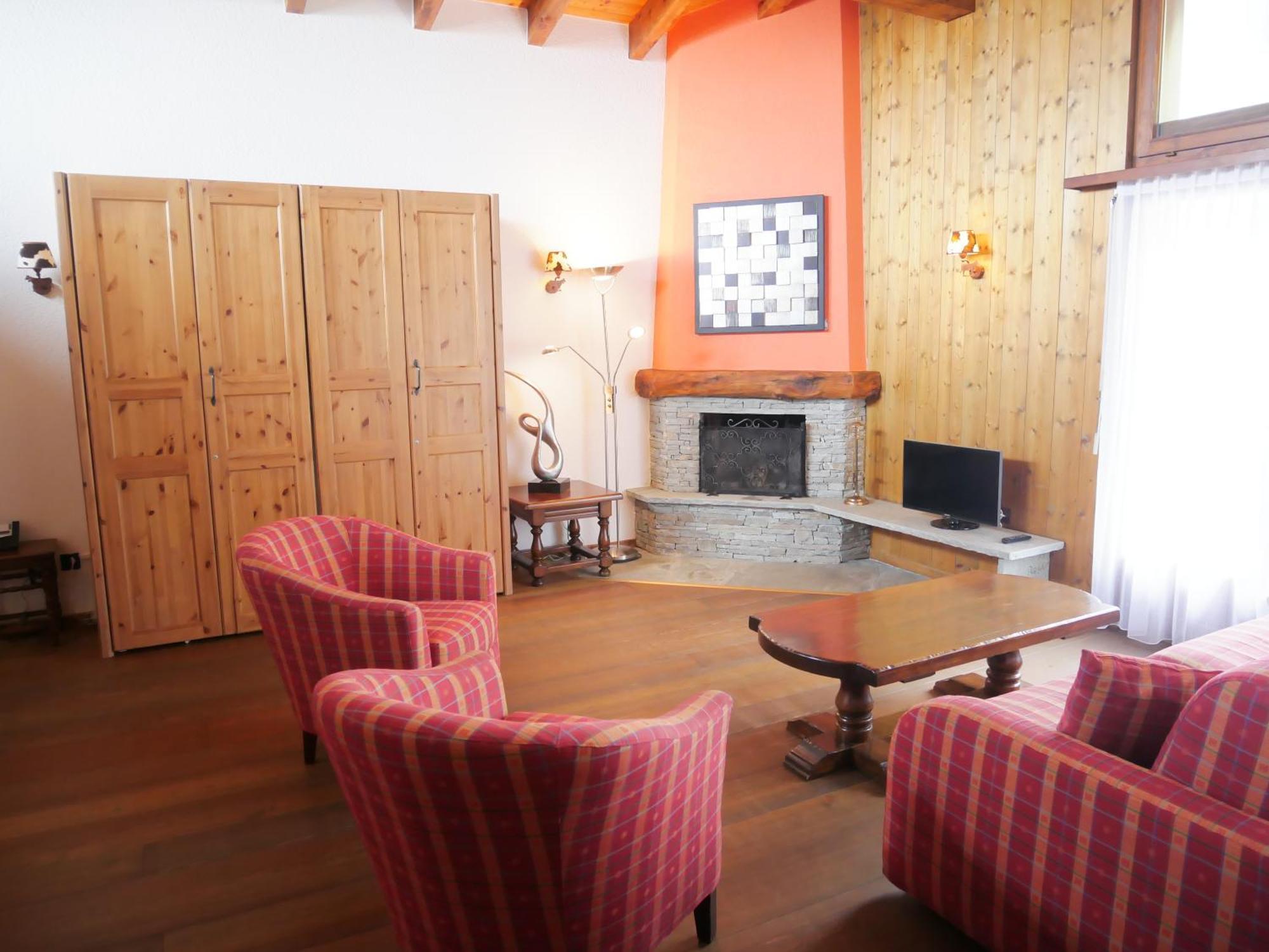 Between Boutique Hotel Chamoson ภายนอก รูปภาพ